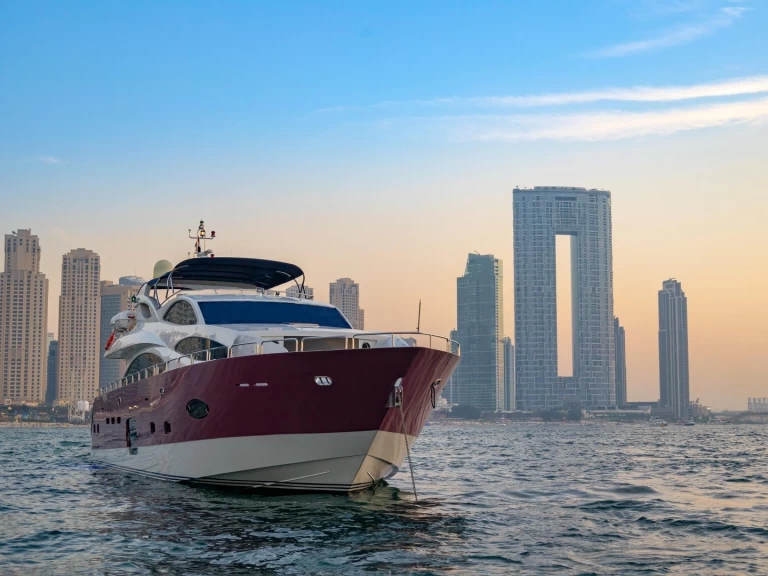 Uthyrning Lyx yacht i Dubai Marina - KONA Kona