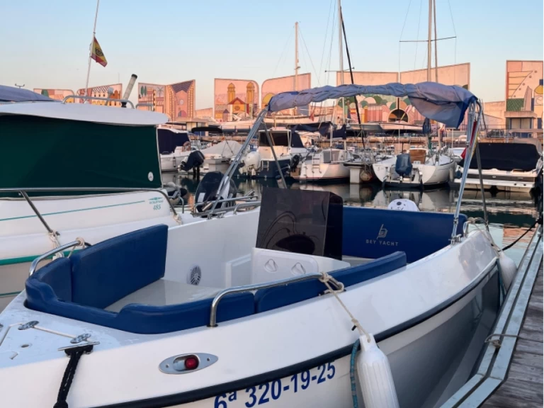 Uthyrning Motorbåt  Bey Yacht med en båtlicens 
