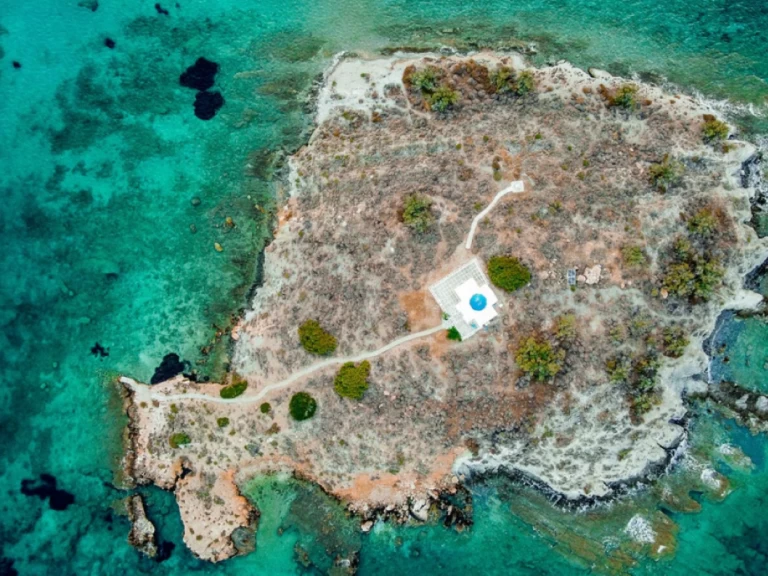 Swiss boat ponton Starlounger charter bareboat eller skeppad i Naoussa