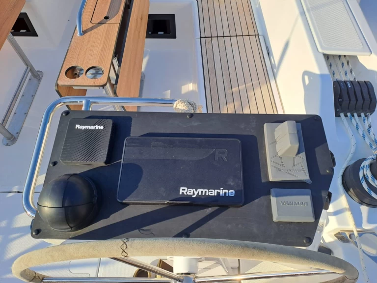 Uthyrning Segelbåt  Bavaria med en båtlicens 