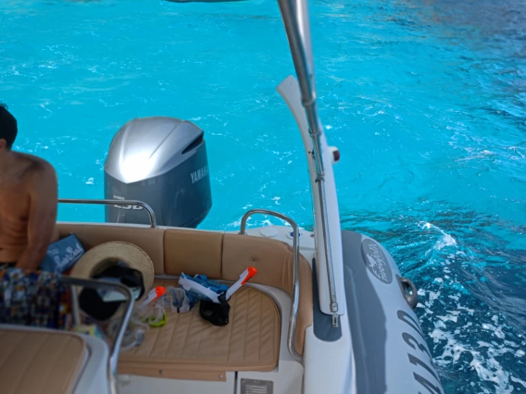 Hyr en Nuova Jolly King 750 Cala Gonone 