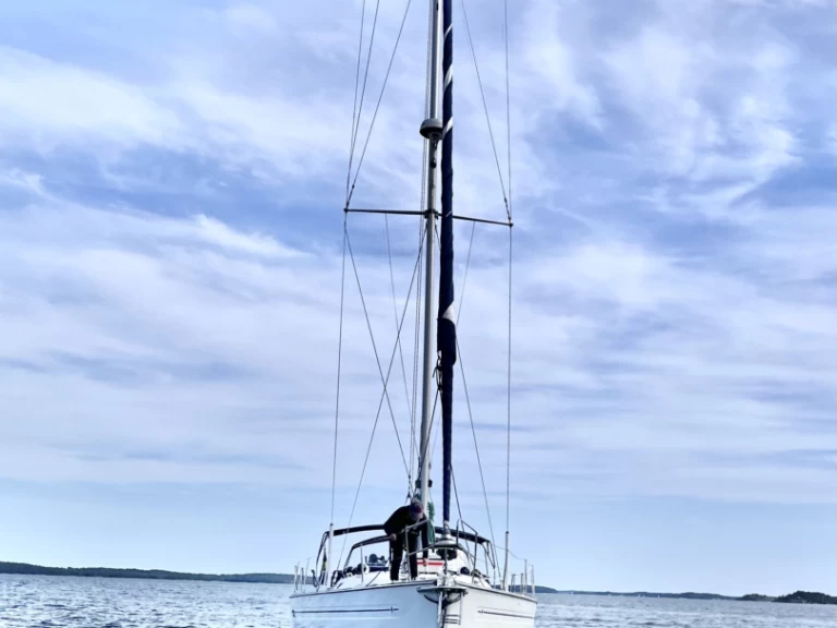 Bavaria 50 Holiday charter bareboat eller skeppad i Dalarö