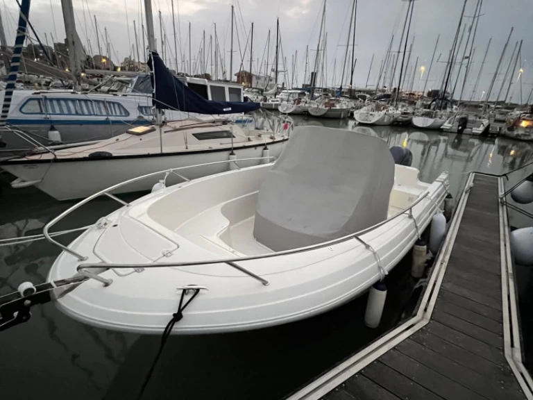 Uthyrning La Flotte - Pacific Craft Pacific Craft 670 av Samboat 