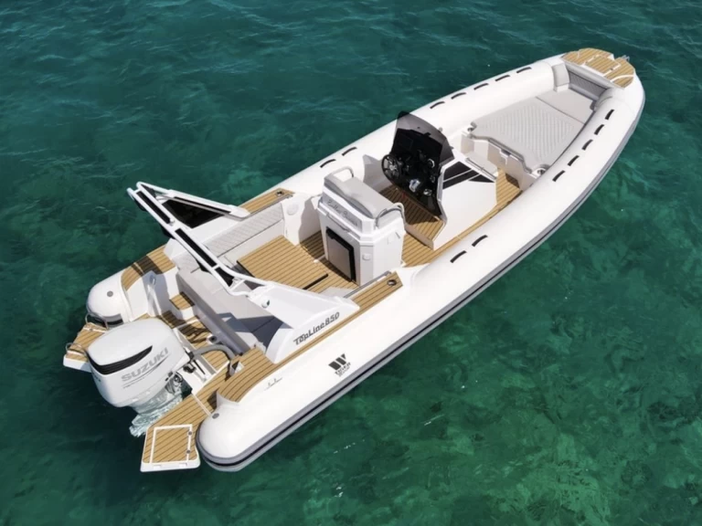 Hyr en Tiger 850 La Flotte 