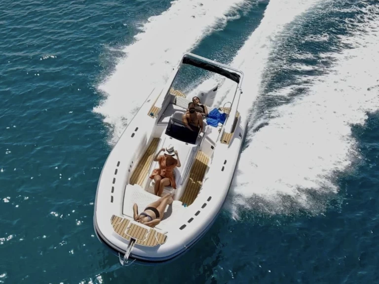 Uthyrning RIB i La Flotte - Tiger 850