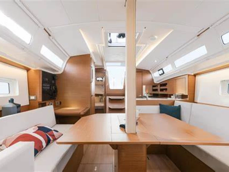 Båtuthyrning Jeanneau Sun Odyssey 380 i San Miguel De Abona på Samboat 