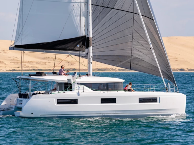 Yacht charter Playa Sardinera billig Lagoon 46