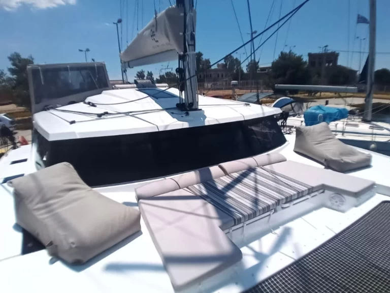 Yacht charter Heraklion Port billig Astrea 42