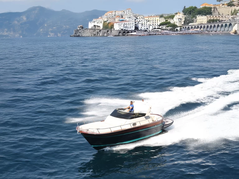 Uthyrning Motorbåt  Jeranto med en båtlicens 