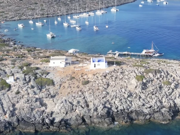 Yacht charter Heraklion Municipality billig Astrea 42