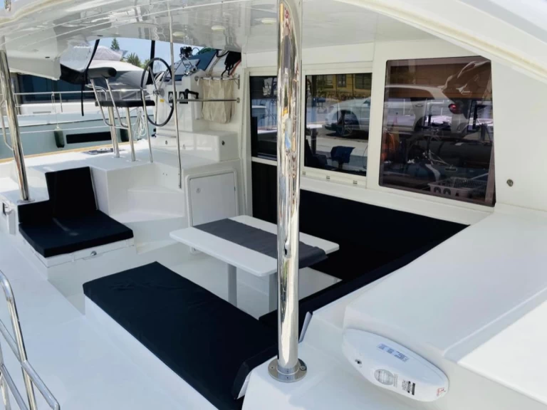 Uthyrning Katamaran  Lagoon med en båtlicens 