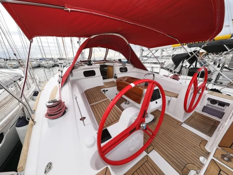 Hyra Segelbåt  med eller utan skeppare Elan Biograd Na Moru 