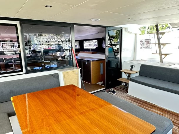 Yacht charter Primošten  billig Dufour Catamarans 48 Sail