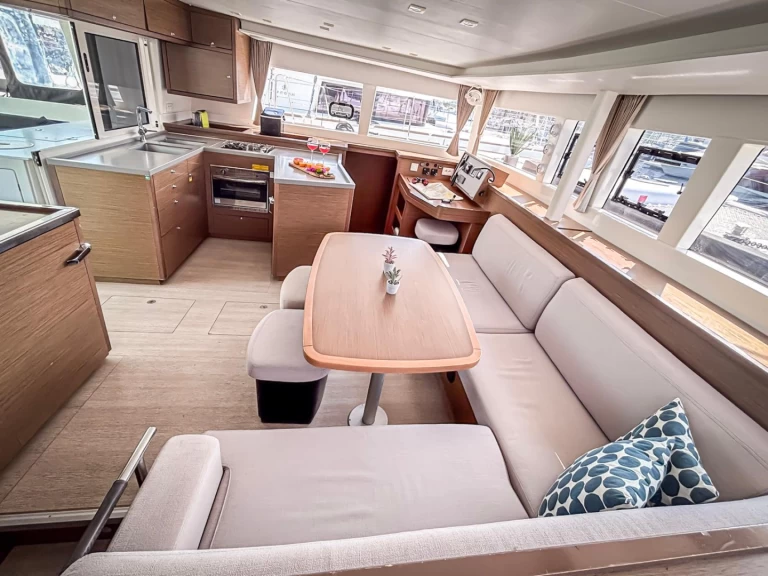 Hyr en Lagoon Lagoon 450 F Primošten  