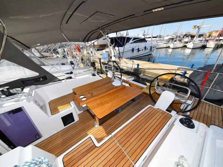 Båtuthyrning Bavaria Bavaria C38 i Zadar på Samboat 