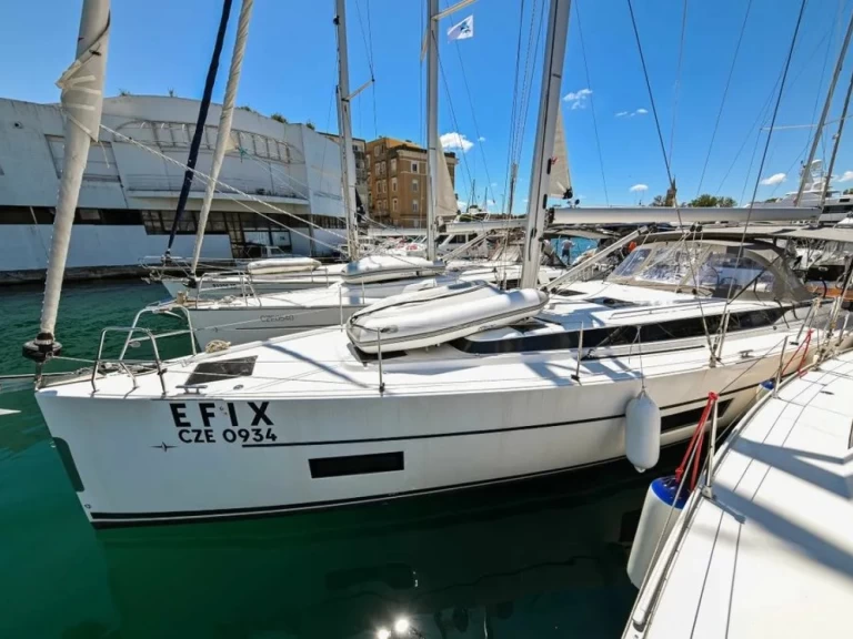 Båtuthyrning Bavaria Bavaria C45 i Zadar på Samboat 