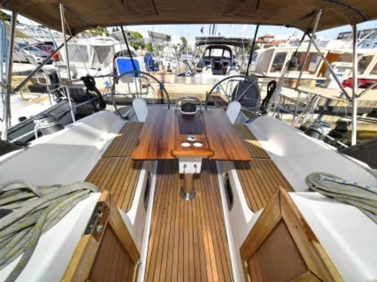 Segelbåt  för uthyrning Zadar till det bästa priset 