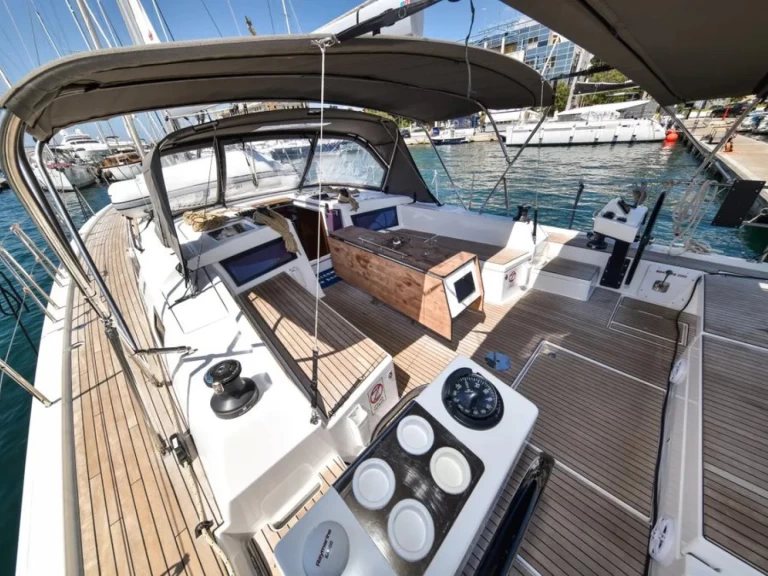 Hyra Segelbåt  med eller utan skeppare Dufour Zadar 