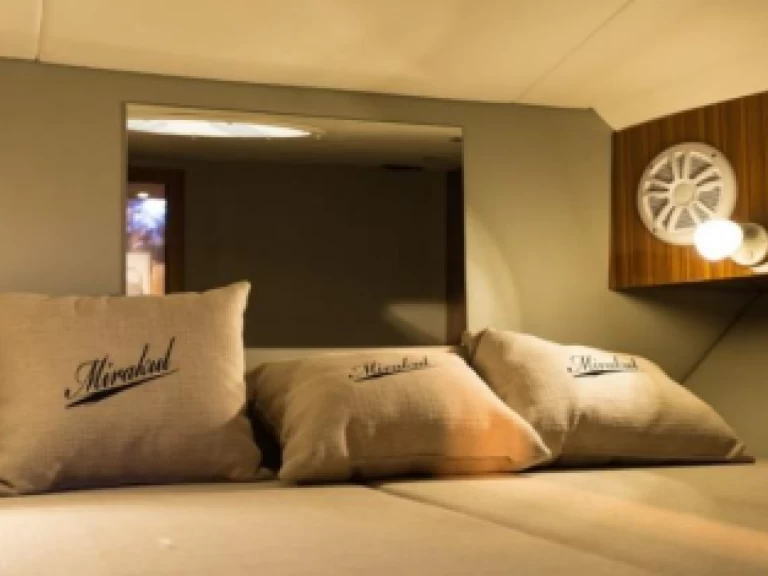 Hyr en Grginić Mirakul 40 Split  