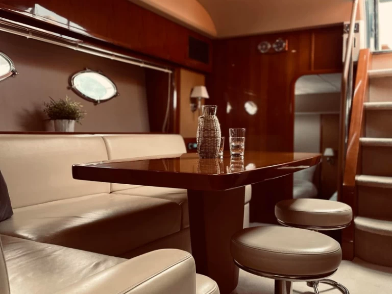 Uthyrning Lyx yacht i Makarska - Princess Princess V53