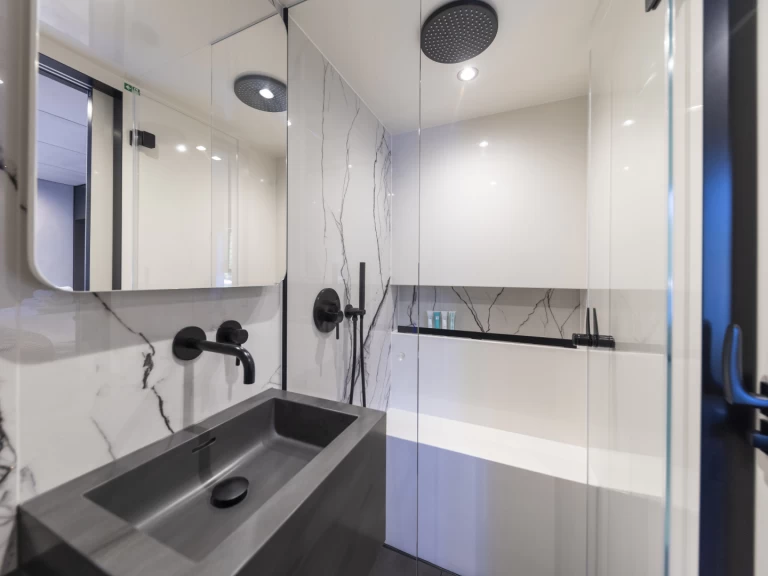 Yacht charter Split  billig Sunreef 60 (23)