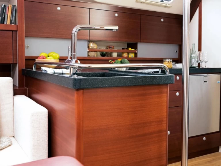 Uthyrning Segelbåt  Hanse med en båtlicens 