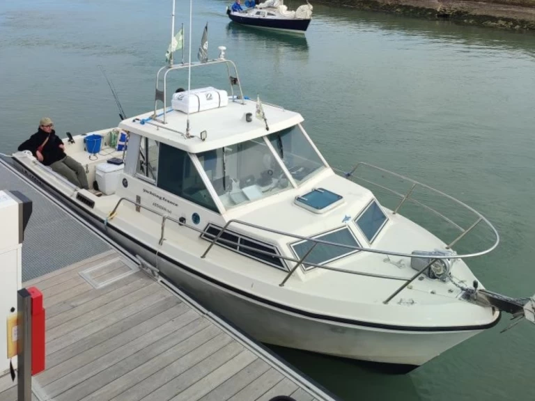 arcoa yachting france artaban 760 charter bareboat eller skeppad i La Vieille Perrotine