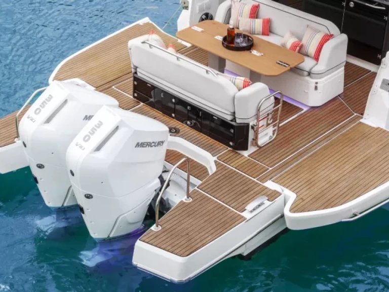 Yacht charter Makarska billig Gran Turismo 36