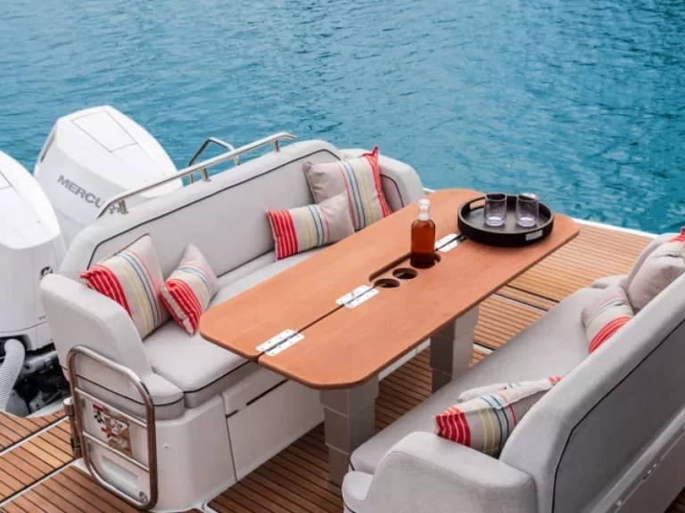 Båtuthyrning Bénéteau Gran Turismo 36 i Makarska på Samboat 