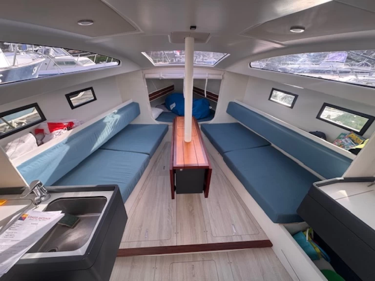 Segelbåt  för uthyrning La Rochelle till det bästa priset 