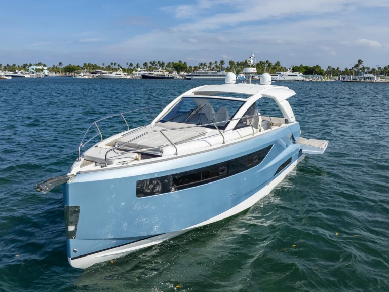 Yacht charter Miami  billig db 43