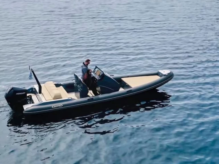 Uthyrning Motorbåt  DIVERIB med en båtlicens 