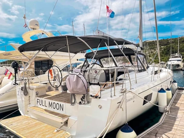 Uthyrning Segelbåt  Bénéteau med en båtlicens 