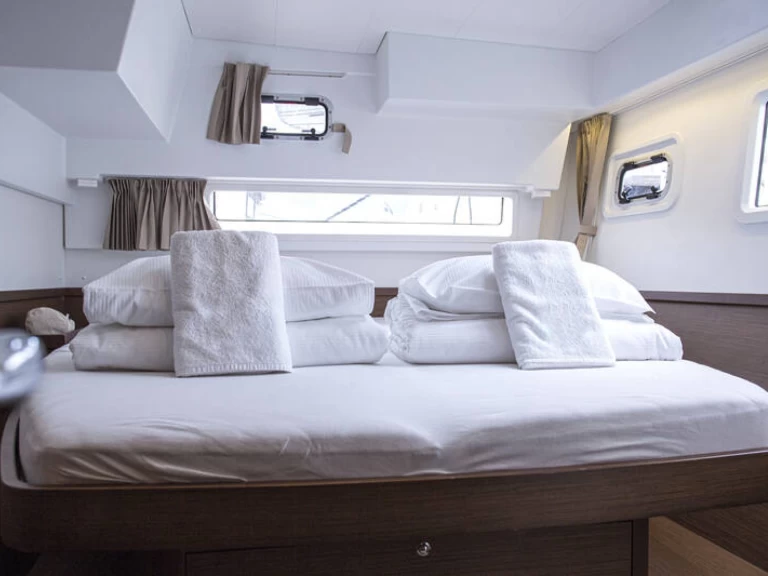 Yacht charter Trogir  billig Lagoon 42