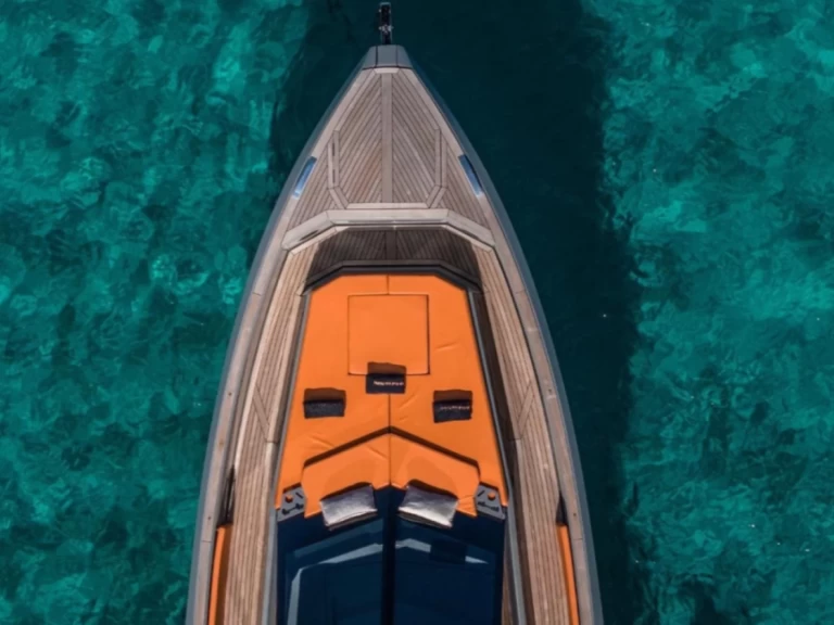 Yacht charter Ibiza Town billig EVO 43