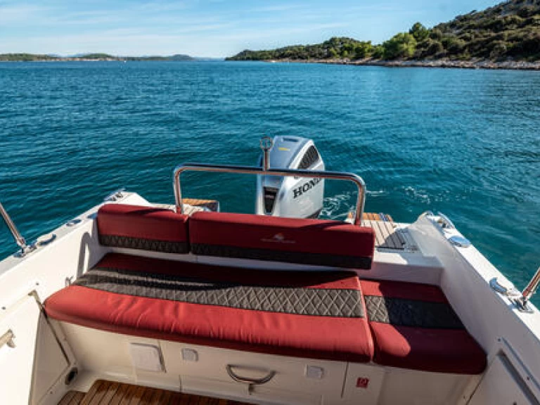 Hyr en Atlantic 730 Sun Cruiser Tribunj 