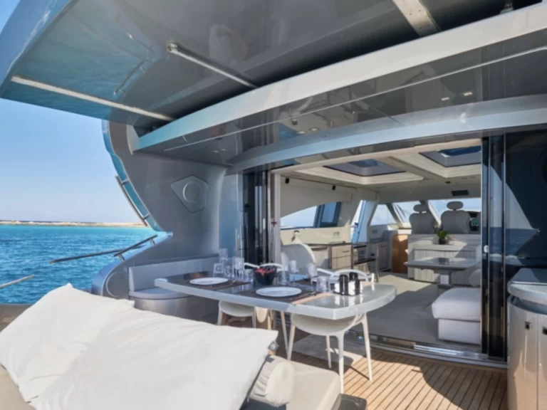 Ab Yachts 78 charter bareboat eller skeppad i Ibiza Town