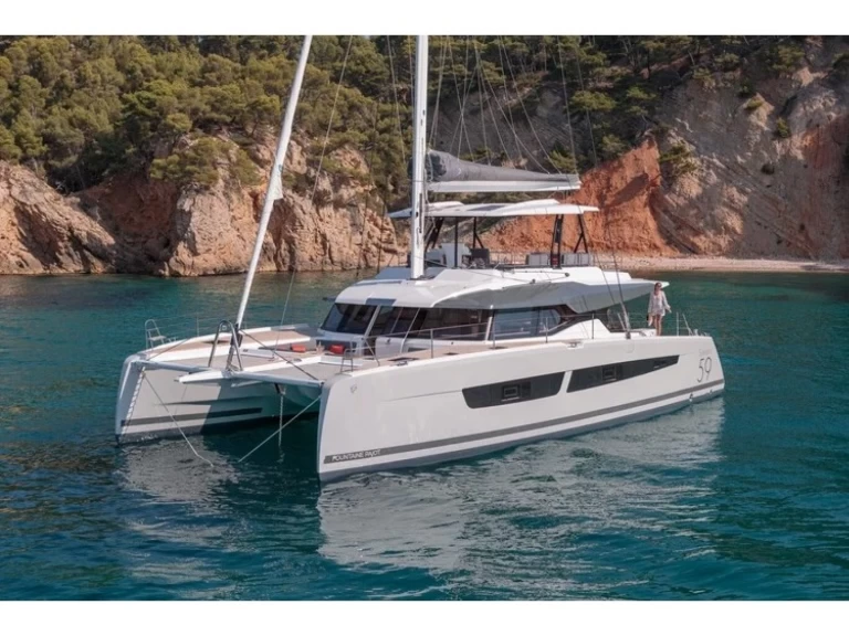 Hyra Katamaran  med eller utan skeppare Fountaine Pajot Procida 