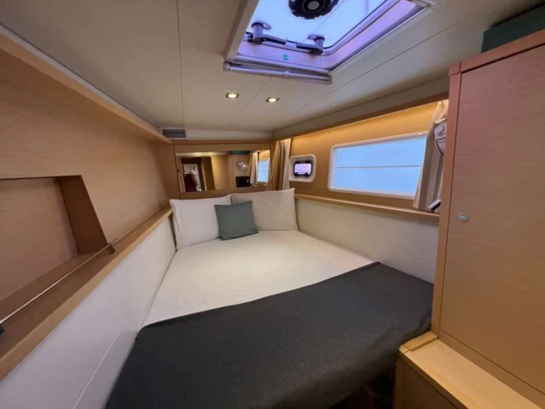 Båtuthyrning Lagoon Lagoon 450 F i Neapel på Samboat 