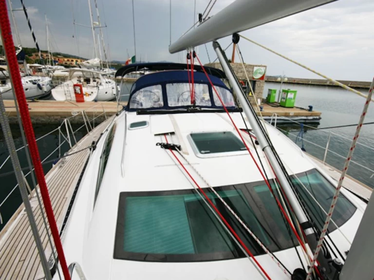 Jeanneau Sun Odyssey 54 DS charter bareboat eller skeppad i Pisticci
