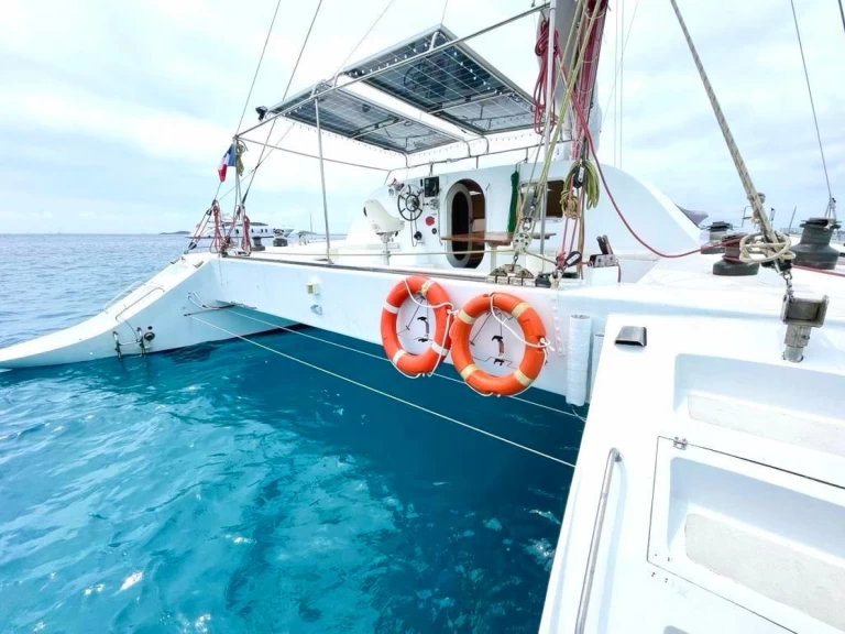 Hyra Katamaran  med eller utan skeppare Midi Multicoques Marina Formentera 