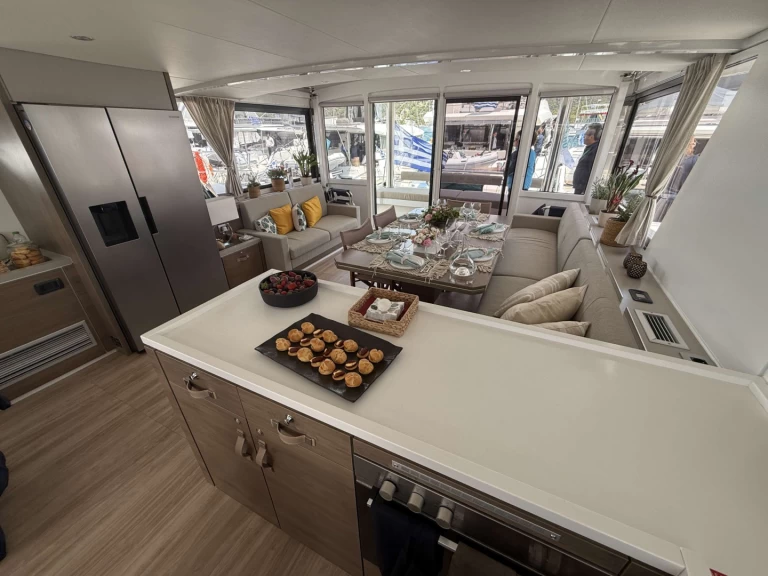 Yacht charter Lavrio billig Fortune One