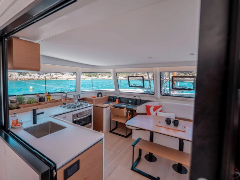 Hyr en Excess Excess 13 - 3 + 1 cab. Olbia 