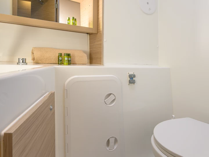 Uthyrning Katamaran  Lagoon med en båtlicens 