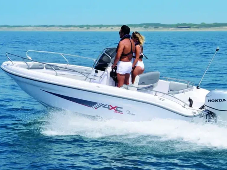 Uthyrning Motorbåt  4XC med en båtlicens 