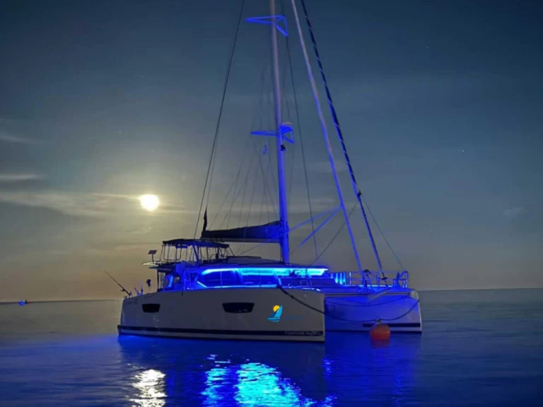 Hyr en Fountaine Pajot Astrea 42 Sète 