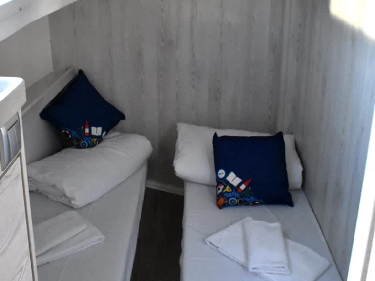 Yacht charter Portiragnes billig Horizon 5