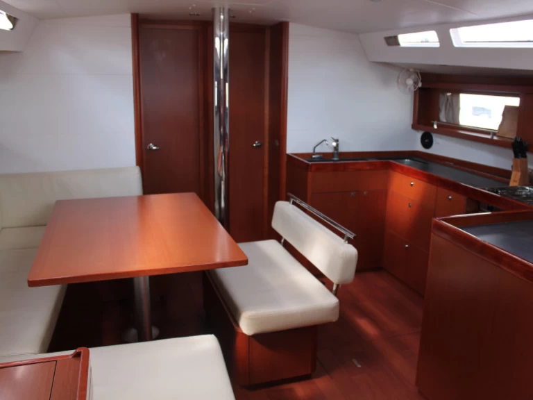 Yacht charter Marsala billig Oceanis 48