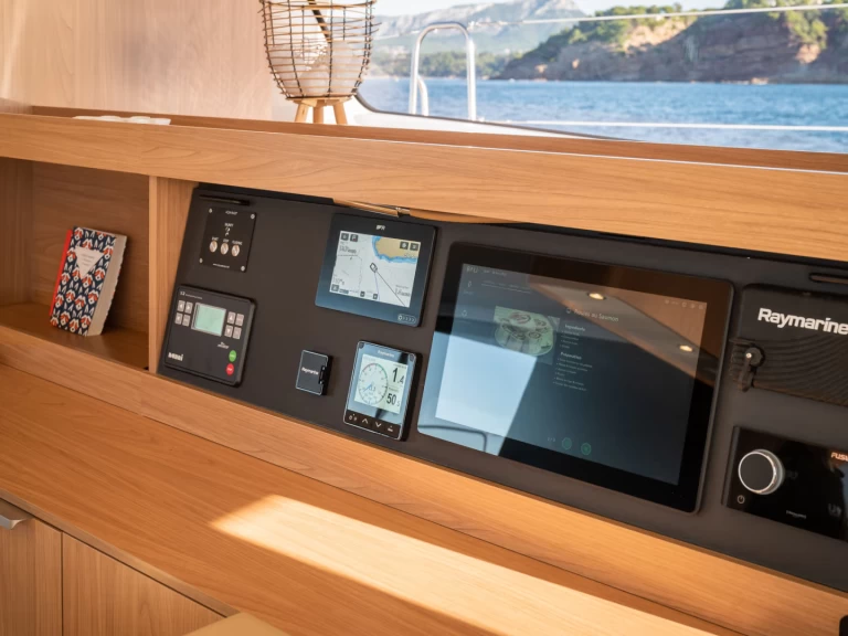 Yacht charter Olbia billig Bali 5.8