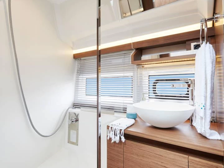 Hyra Motorbåt  med eller utan skeppare Jeanneau Makarska 